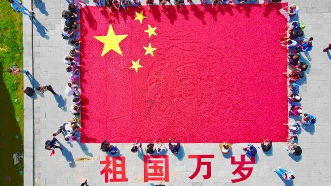 紫荆国际:拟300万元收购一宾利汽车